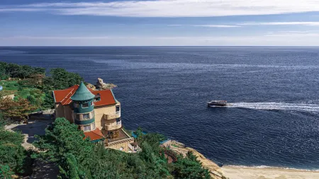 Qingdao Momer Cliff Ocean View Villas Отели рядом с достопримечательностью «Laoshan Taiqing Palace»