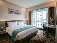 新山V8酒店 鄰近新山異象基督教會（柏林堂）的酒店