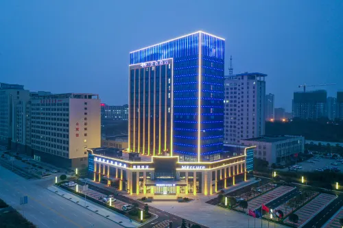 Mercure 호텔 신양둥 기차역