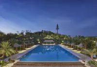 DoubleTree by Hilton Lingshui Hot Spring - Pool