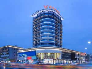 Vienna Hotel (pailou Road, Xinghua City Center)