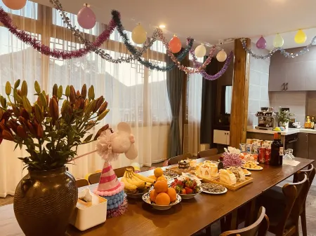 Autumn Moon in Baisha Отели рядом с достопримечательностью «Blue Moon Valley»