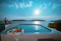 Dali Dots N′ Leopard Lake View Hotel