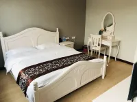 Huangdi Cultural Tourism Resort Hotels in Qingtongxia