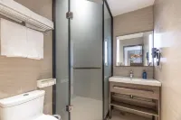 HanTing Hotel (Wuxi Nanchang Street Zhongshan Road Station) - 3-Star