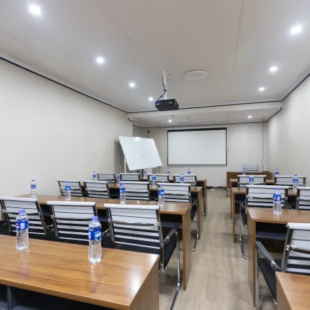 IU Hotel (Guiyang Jiaxiulou)
