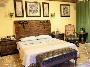 All Love Park Giraffe Manor Hotel