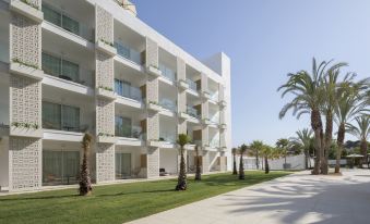 HM Ayron Park - Adults Only