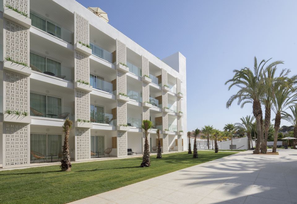 1. HM 아이론 파..