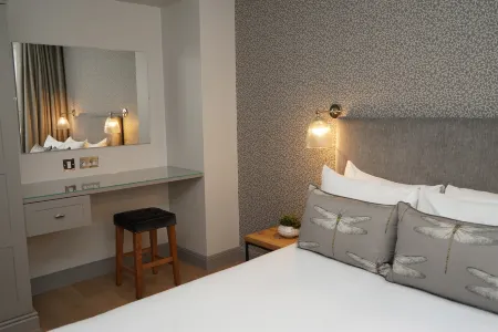 No.8 Waterloo Street Отели рядом с достопримечательностью «Birmingham and Midland Institute»