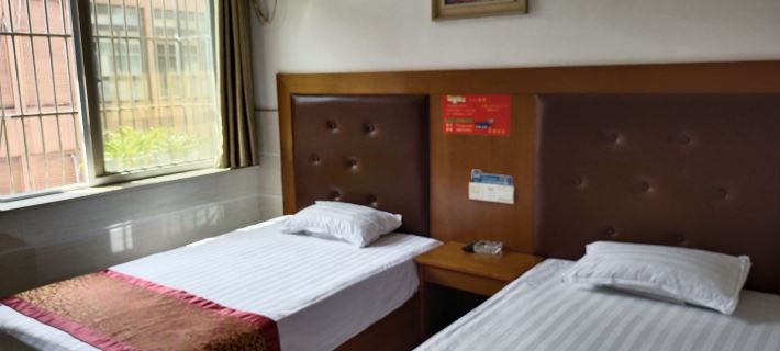 Fengyuan Hotel Hotele w: Chizhou