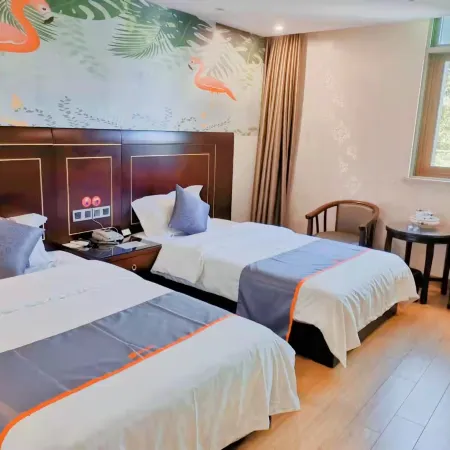 Junyi Apartment Hotel (Pingyuan Highway Intersection)