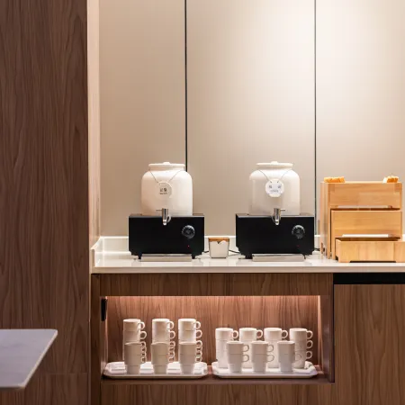 Elan Hotel (Leshan Jiaxing Road Gourmet Street)