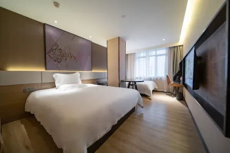 IU Hotel (Xinshi Baixin Square Branch)