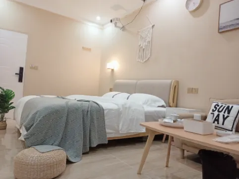 Lufeng Yingfei Art Hostel Apartment