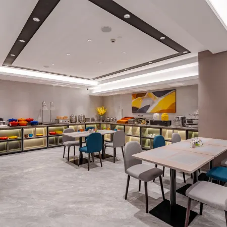 Homeinn Selected Hotel (Hefei Railway Station Xindi Plaza)