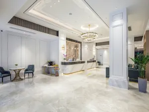 Elong Hotel