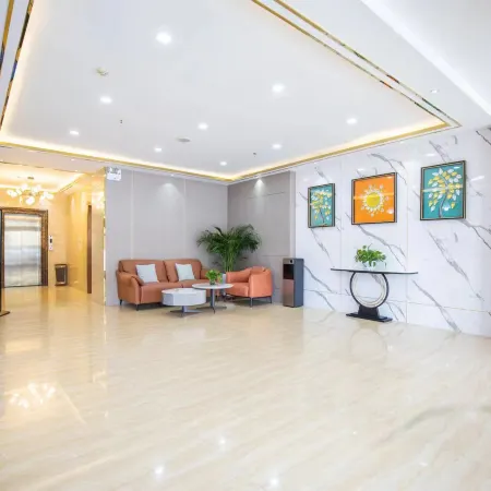 Silk Road Light Hotel (Wuwei Pedestrian Street Railway Station)
