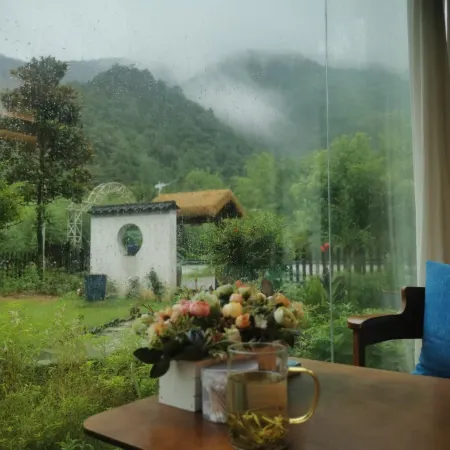 Yuexi Xiaozhu Guesthouse