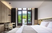 Blossom House  Shaoxing Shangyu Hotels near Shaoxingshi Shandechan Temple