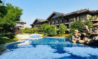 YunTaiShan RoEasy Resort Hotel