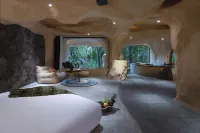Xishuangbanna Jinghong Yanting Anyu Walk Rainforest Red Room