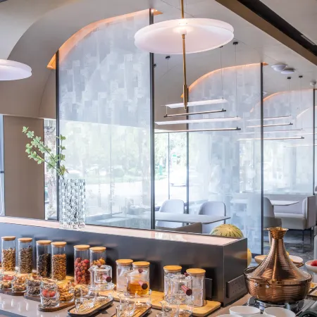 Jinyi Preferred Hotel Victoria Commercial Building Linhe Railway Station