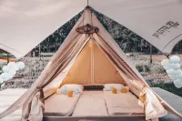 Trip.com Group Country Retreats (Inner Mongolia Happy Rice Wild Luxury Tent Joint Resort) - Balkoner