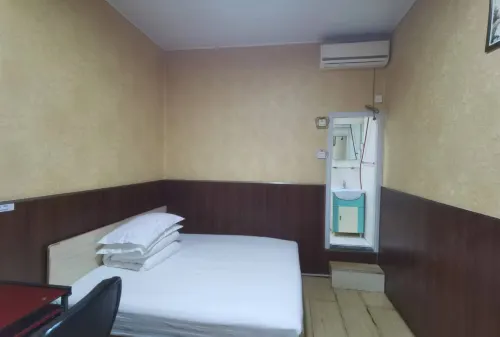 Lilac Hotel