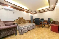 Huaqing Hotel (Nanyang Hengfang Square)