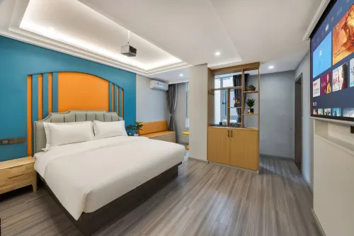 Jiaju Art Hotel (Qujing Railway Station Branch)
