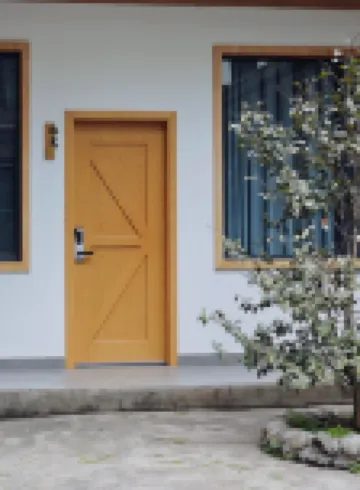 Dujiangyan Chestnut Forest Farmhouse