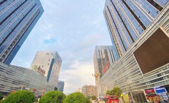 Guilin Luxi Warm Theme Homestay (Guilin Evergrande Plaza North Railway Station)