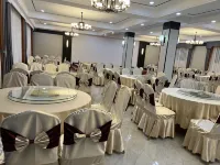 Yuchang Red Holiday Hotel