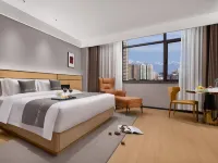 Junyang Hotel (Aksu Railway Station Old Street Night Market) Hotels in Aksu City