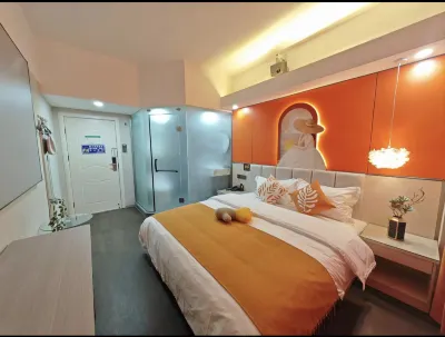 Snail House Hotel (Luoyang Railway Station David World Branch) Hotels near Luoyang Station (Daonan Road)
