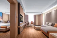 Vienna International Hotel (Linyi Taisheng Square Wanxianghui Store） - شرفة