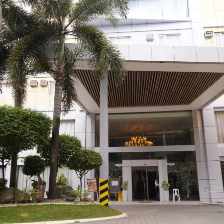 LM Metro Hotel