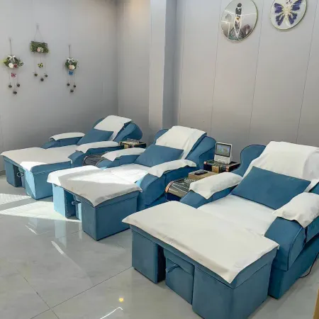 Burqin Lanfeng Holiday Hotel