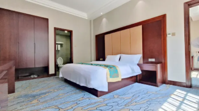 Shangrao Lingshan Holiday Hotel (Lingshan Cableway Branch) Hotel berhampiran Jiangxi Lingshan