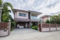 Pattaya Holiday Villa (Venice Single Family Villa) Hotel di Huai Yai
