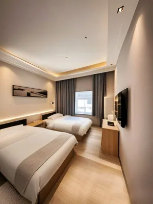 Daocheng Yading travel film hotel.