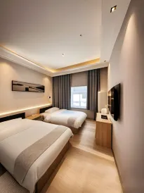 Daocheng Yading travel film hotel.