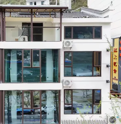 Jiangshang Yishe Hotels in Yichang Three Gorges Dam Tourist Area