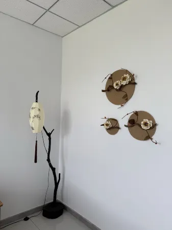 Jimsar Xiaofenzi Art Gallery Homestay Отели рядом с достопримечательностью «Thousand-Buddha Cave»