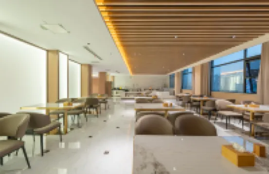 Wanxi Hotel (Dengzhou Huazhou Bus Station Branch)