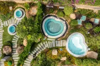 Yanzishan Hot Spring Hotel - Hot Springs