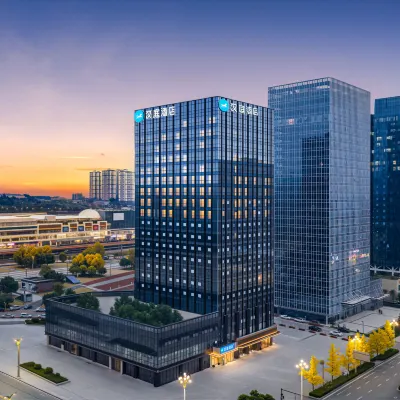 HanTing Hotel (Chongqing Fuling Baihui Plaza) Hotels near Chongqing Fuling Olympic Sports Center