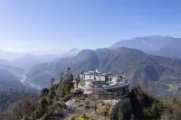 KuKuland Homestay,Nantian Branch,Abazhou - 주차장