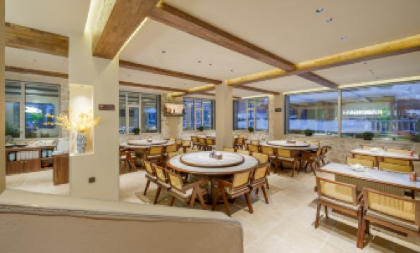 Snow Country Lake View Resort (In Snow Town Scenic Zone)